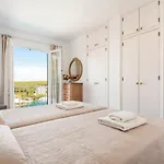Isa Villa